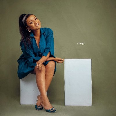 Meufinvisible's profile picture. Je ne suis pas parfaite et je cherche pas a l'être...tout est ds le package 🎁  a prendre ou a laisser 😚😚😚