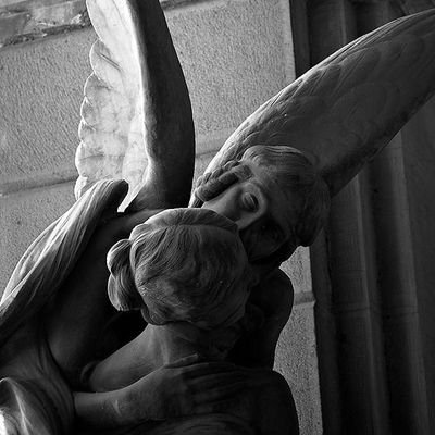 inostripensieri's profile picture. se avete bisogno di sfogarvi ci sono, qui siete liberx di dire e pensare quello che volete