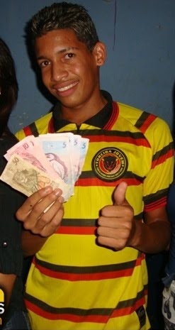QeR sEr A MuLhEr Do cHeFe,QuE aNdA CoM o PaTrÃo,InTaUm ViVeR cOmIgO Q RiQeZa FaLtA nÃo....