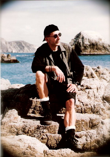 djapollo2k's profile picture. marketing consultant to startups;  DJ music production;  paradigm busting