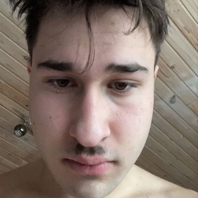 kageman12's profile picture. Danny. ikke mere 18år og er færdig med 3.G på stx. er stadig Ulønnet komiker. prøver bare at hustle mig til toppen