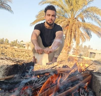 OsamaSI6's profile picture. ان نكون معاً ‏رغم السواد المُحاط بنا ‏رغم بشاعة العالم ‏ان نكون انا وانتِ ، واغنيتنا