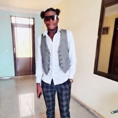 ArstshiTshimba1's profile picture. Ars tshi one Artistes musiciens je suis né en 1906 le 18 mai deuxième fils.des la famille mwamba Dickens. Et Odia Odethe