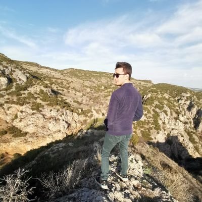 BŞEÜ/MIS🎓

Beşiktaş bir aşk hikayesi değildir. Beşiktaş aşktır gerisi hikayedir.