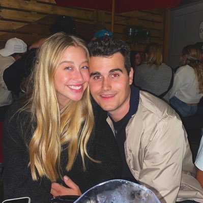 kristinasello19's profile picture. sounds live bruv