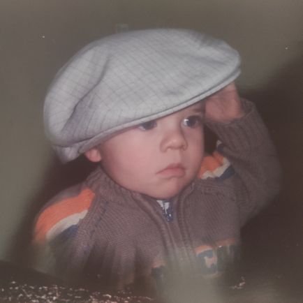 EthanLlv's profile picture. 21y