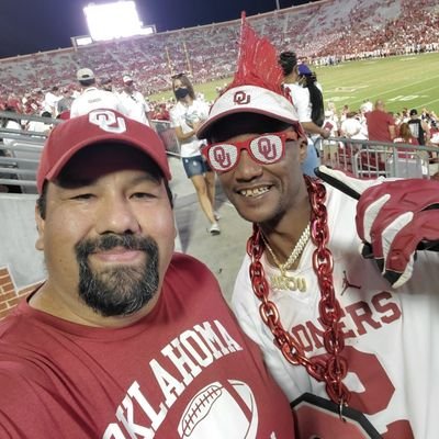 Sooner fan, craft beer enthusiast, crypto, all around pop culture guy and retweeter