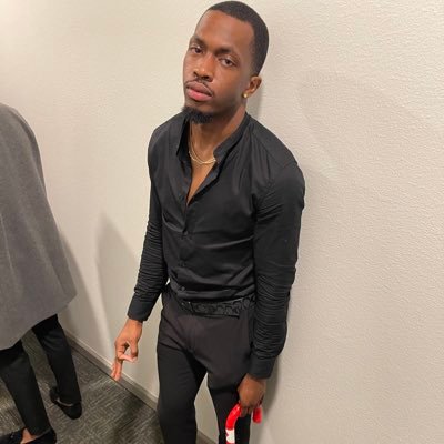 KB Nupe ♦️| UofM ‘22 🐯 | Health Studies 🧬 | ig: @derob___