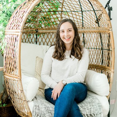 nicole__eh's profile picture. Freelance book editor (MG Fiction, Memoir, and Picture Books) | Oreo connoisseur | On the hunt for the portrait that's aging for me. | (she/her)