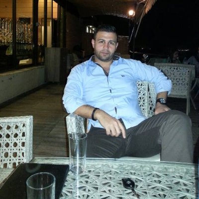 الأمل هو البهجة عندما نكون في ظروف نعرف أنها بائسة. لن ترى النجوم إلّا في الظلام. مهما بدت الحياة سيئة، إلا أن هناك دائمًا شيء يمكن القيام به والنجاح فيه