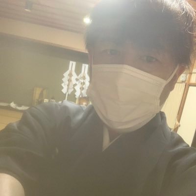 KDMjKpf8A3zM5WF's profile picture. 