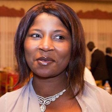 Je suis la première dame du https://t.co/LEMLPZ9BvM femme du président Faure Gnassingbé essozinma.