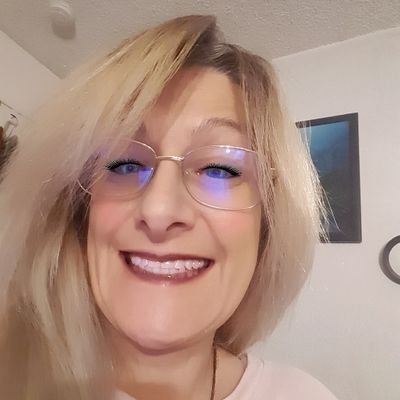 SylviaA00996523's profile picture.