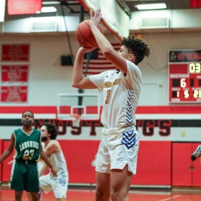 6’2”, PG/SG, 180 Lbs, Comsewogue High School, LI, NY, 2023, 3.8 GPA Email:@austinnn05@icloud.com #:631-372-7309