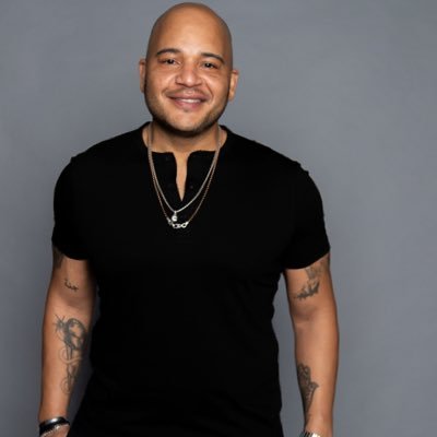 LenBoogs's profile picture. Media Host/On Air Talent @applemusic 1  NY + @power1051 @iheartradio SAG-AFTRA #lenboogsradio #theheavyhitterdjs 🇩🇴
