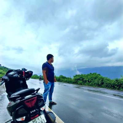 Pappu__Papps1's profile picture. Student...😂😂
Still In Dad Hotel...😌😌