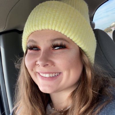 AmeliaLitchfie2's profile picture. prolly cookin some bbq or listening to sad music