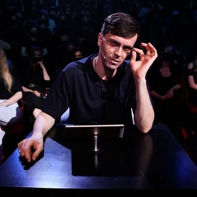 пою песни Сереженьки Лазарева, смотрю шоу #Импровизация и боюсь гост бастеров Димы Масленникова