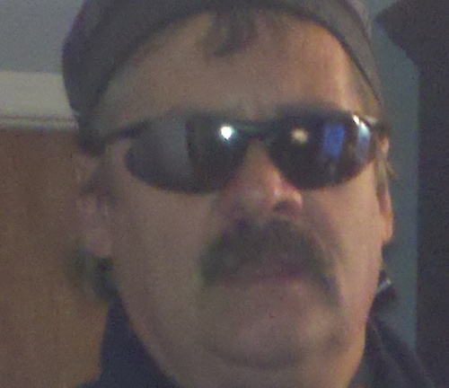 Married to my high school sweetheart Cindy! Love Golf,Sailing and Carving Stone and Harleys.