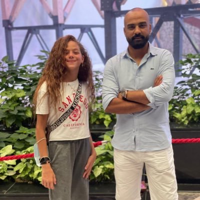 إن الأمور إذا إلتوت وتعقدت ..نزل القضاء من الفضاء فحلها ..فاصبر لها فلعلها ولعلها ولعل من خلق الفضاء يحلها. ❤🙂