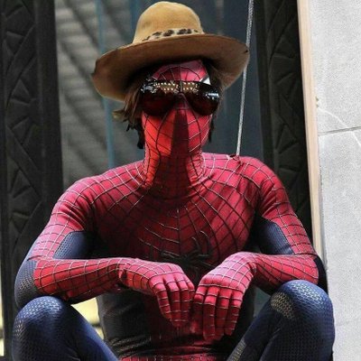 Larry_Capija_tw's profile picture. 📢Cuenta de basureo y opiniones.
🗑️No se tome muy en serio lo que se haga aquí.
🦠Inactividad: Si.
🕷️Soy el Dross que araña.
🌚Como lo mueve esa muchachota.