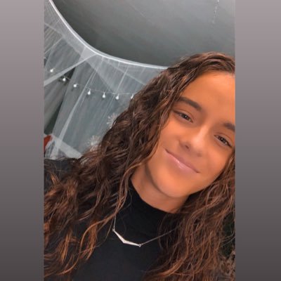 EllieYoder2's profile picture. 