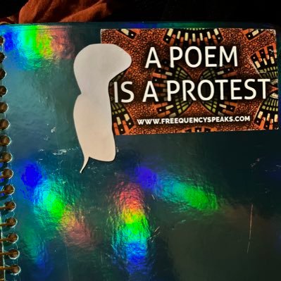 🐔print enthusiast & patternmaster•starlight trapped a slowly decaying flesh sack•gender nomad•professional feeler•my thoughts tumbling forward in real time