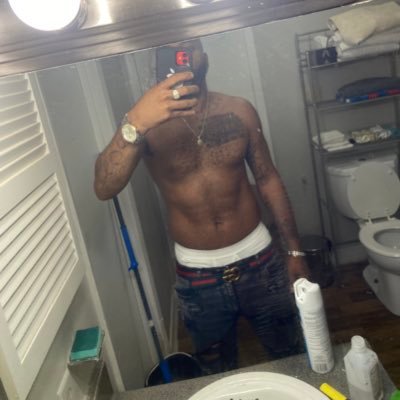 Very Masculine💪🏽freak ass nigga💦FOLLOW ➡️IG Jabari_brezzy_ Chicago Native🌇 Star🌟ATL🍑 ➡️Dm me for promo