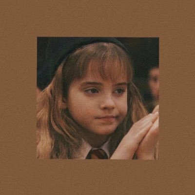 escoozme's profile picture. Here to check my header? or stalk my account? xD