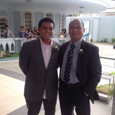 iYanDulay's profile picture. Mabuti nang masaktan kesa manakit