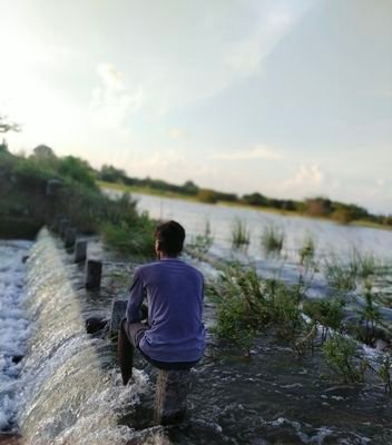 yuvaraj12__'s profile picture. Usᴇʟᴇss 🖤