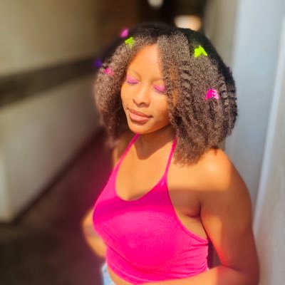 Shorai_Shah's profile picture. IG : @_shorai.x_||Natural Hair Fanatic👩🏻‍🦱||Creative Writer📓|| assistant editor@Grandpenpublications||Feminist||Literary student @UNIMA|| Gju-Fwa graduate