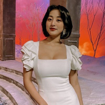 -ˏˋ  𝙍𝙋. ╱ 1997 🍭 ㅡ Goddest momma to her 8 angels that known as 트와이스. the world's cutest, Park Jihyo is the name.