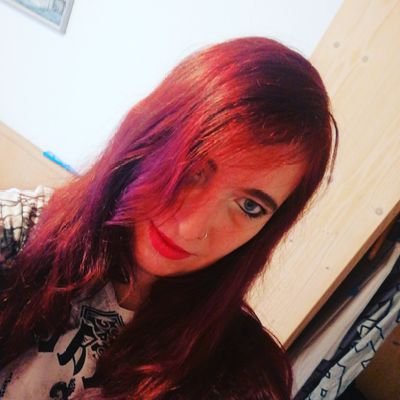 DON'T FOLLOW ME, I'M LOST TOO
Hello I am a nurse and I am in love with hackers 🙈😍😍😍and dubstep