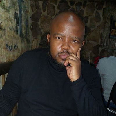 Ke namane tsa tholo, Barolong di jang mogope di o lala. Ba ga mogogoro o loso, Ba ga gogomela. Ba ga Morara-a-Noto...Barolong