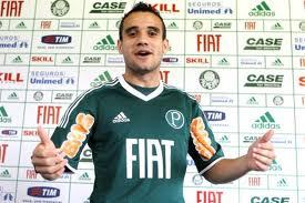 Maikon Fernando Souza Leite
Data de nasc. 	3 de Agosto de 1988 (22 anos)
Local de nasc. 	Mogi das Cruzes (SP)
o Meu Blog:
http://t.co/0a0D8N7KWx