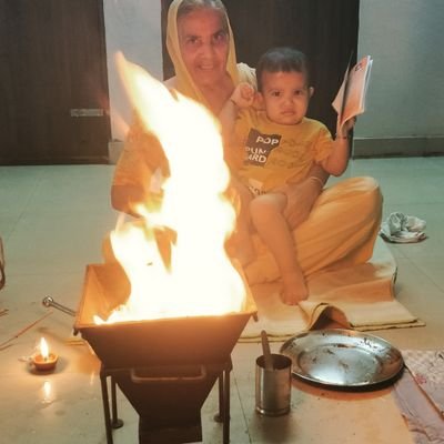 daadiiroshni's profile picture. वैदिक सिद्धांतों को धारण करने से ही मनुष्य का जीवन उन्नत हो सकता है।
https://t.co/LJoA5Ih2mJ