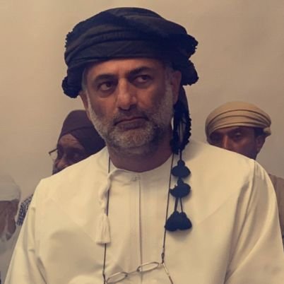 الكتب: التركيب الشرطي في النحو والأصول، والمواطنة في سلطنة عمان، وتبرير السياسة بالدين، وميلودراما التاريخ.
المستشار القانوني بسام علي الكلباني