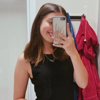 IzzyWightman's profile picture. tbh I can’t be arsed for Twitter but here we are 😁✌🏼
