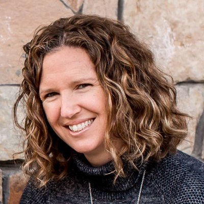 ✨Author, Creative, Literary Historian✨
📚 Fiction: The Baba Yaga Mask 📚Nonfiction: Becoming Baba Yaga, Get A Grip On Your Grammar &👇