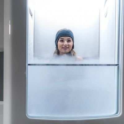 As West Omaha’s premier whole-body cryotherapy center, we offer cutting-edge technology to help reduce pain and inflammation in your body.