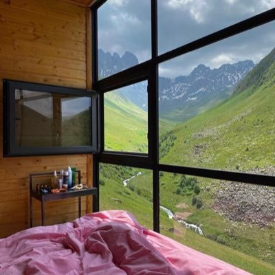 Aey_ee's profile picture. 