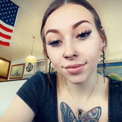 AllyDoug9's profile picture. 