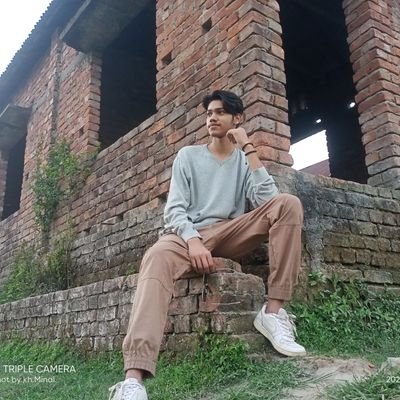 kh_momtahin's profile picture. Live life golden