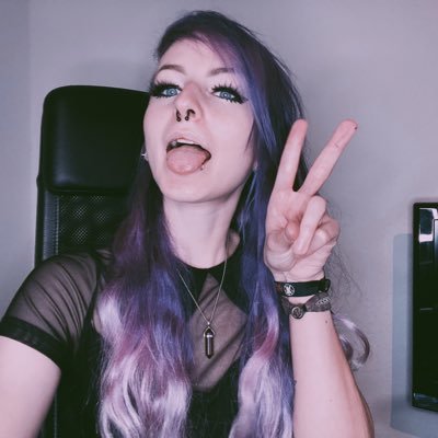 ☾ twitch-gamer ☾ safeplace ☾ Cosplay ☾she/they ☾Scorpio-Aries-Taurus ✨