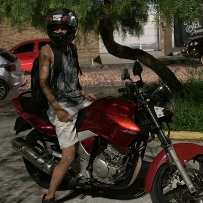 Não gosto de mulheres, eu gosto de Julia ❤
Low profile pro resto da vida, também conhecido como motoboy fantasma