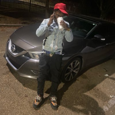 “Life is like a sandwich, no matter witch way you flip it the bread comes first 🤑’’ ✝️N🅱️ 3LS🀄️ #BackDoor #LLMike #TheLastBackyardigan #LLBossMan🥶😔