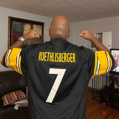 KaronB12's profile picture. 