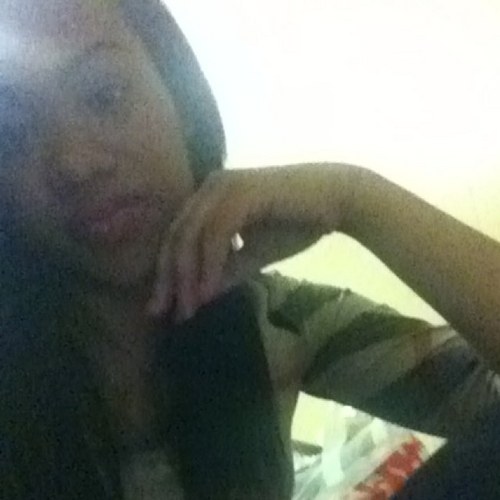 SumtinqSerious_'s profile picture. ` its juss way to complicated for you to even* think about understandinq :)   PMiD-CCF10A31