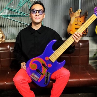 ツイッター始めました‼️ Im Bass Player🎸from Osaka Japan ✉️akibass1229@gmail.com ♫instagram : rootsbass_mikiden ♫facebook : Akira Miki